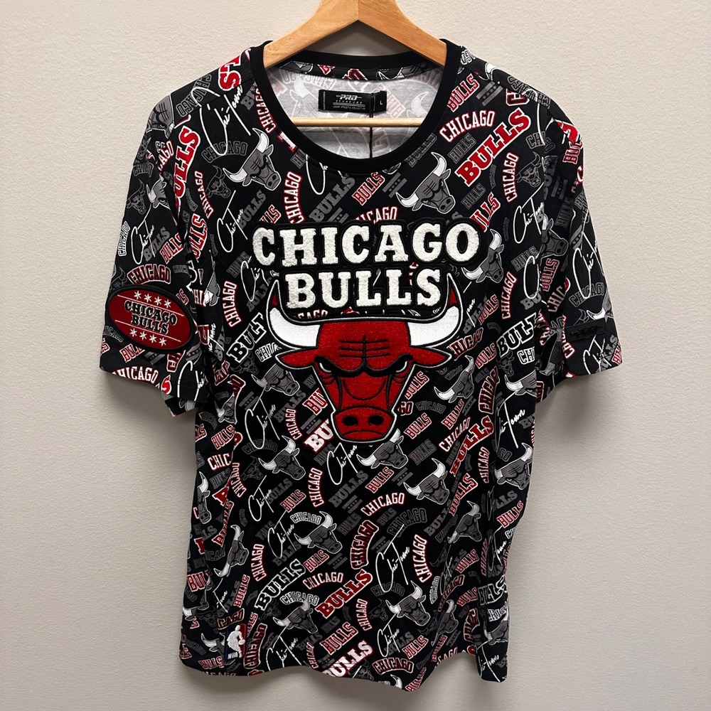 Pro Standard Chicago Bulls NBA All Over Print Shirt Mens Size L Graphic NWT 60‎